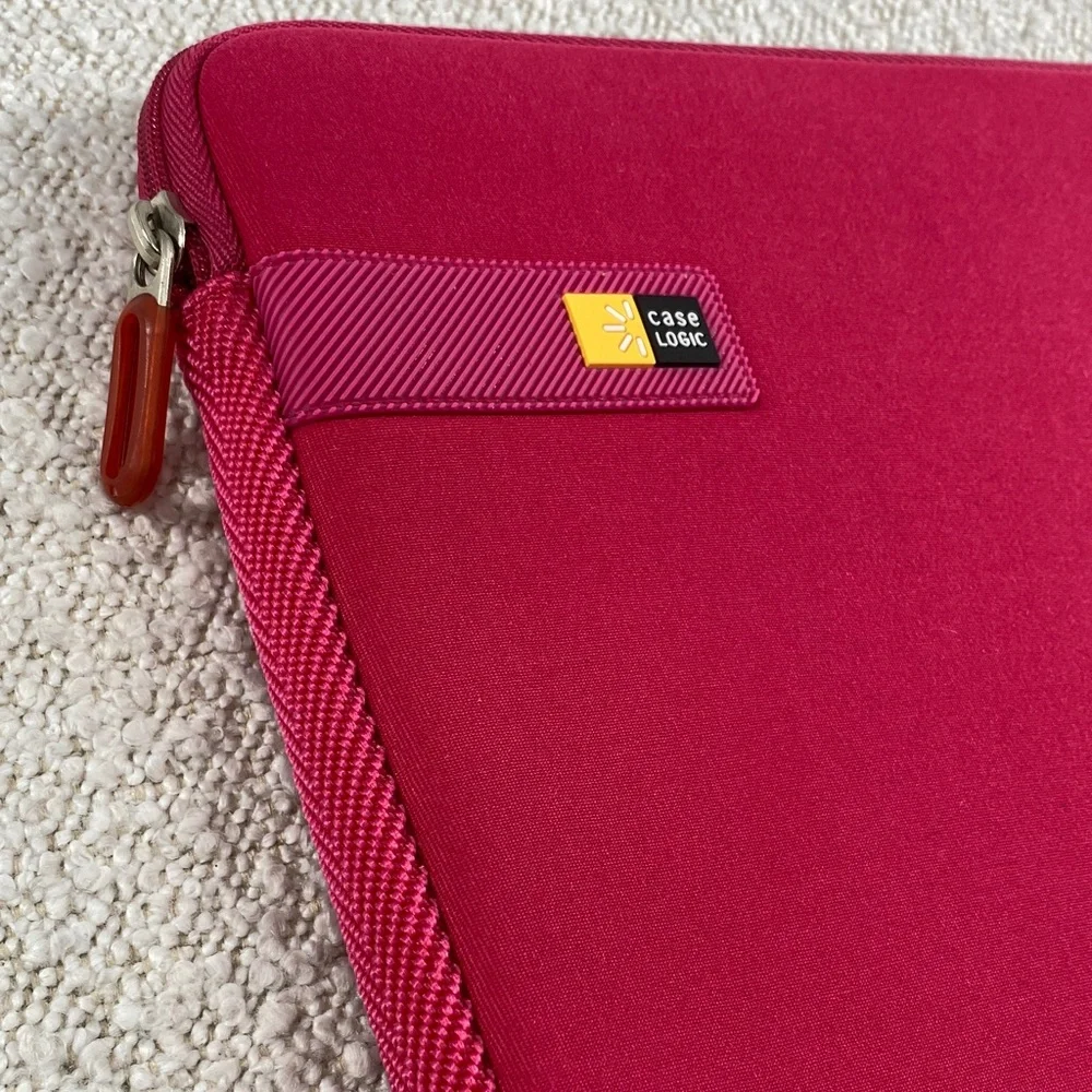 Hot pink Tablet Sleeve - Slim Protective Carry Case for laptops, tablets 14x10